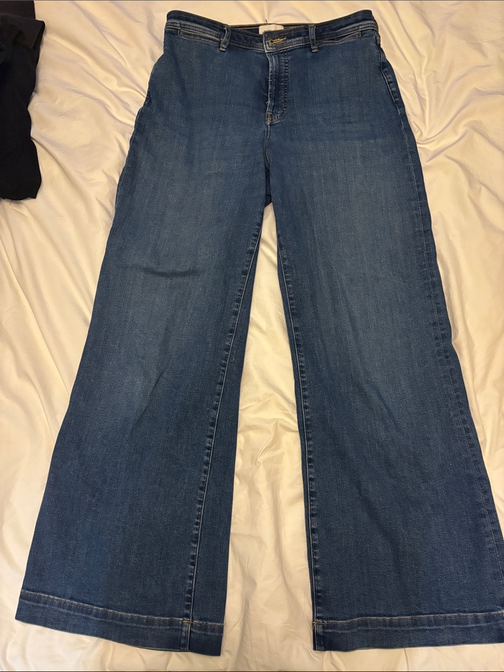 Everlane Wide-Leg Jeans in Medium Blue Wash